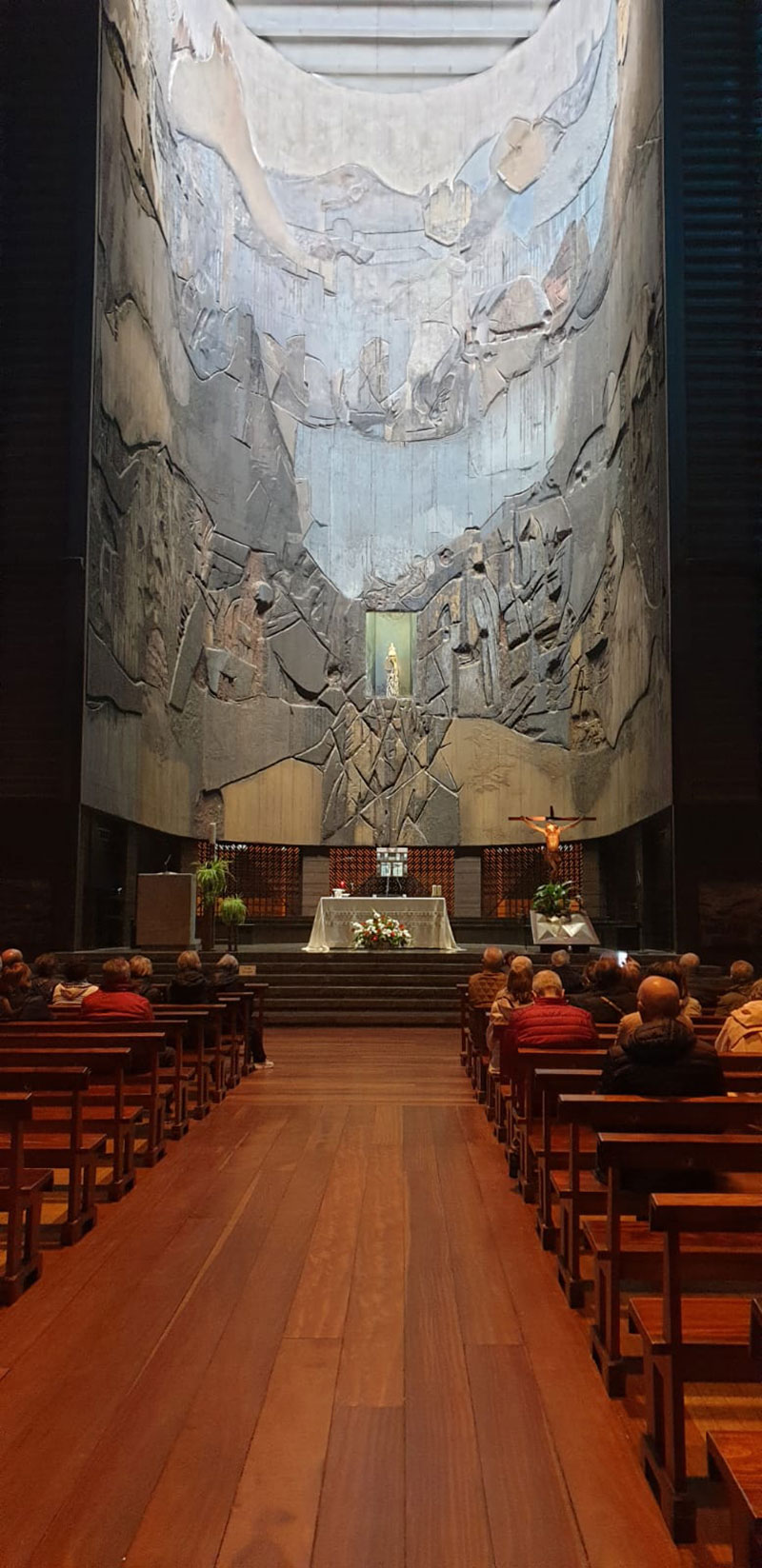 13.-Santuario-Arantzazu-interior
